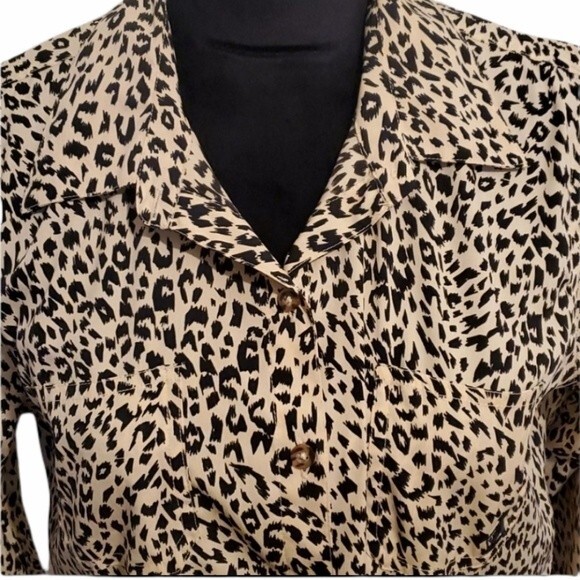 Cute Long Sleeve Leppard Womans Volcom Blouse Size M - Picture 1 of 4